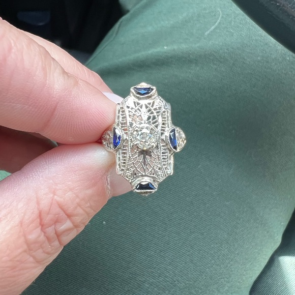 Vintage Diamond and sapphire ring size 6 - Picture 8 of 8